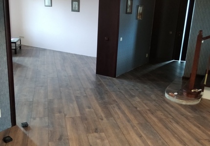 Какой ламинат выбрать для квартиры?